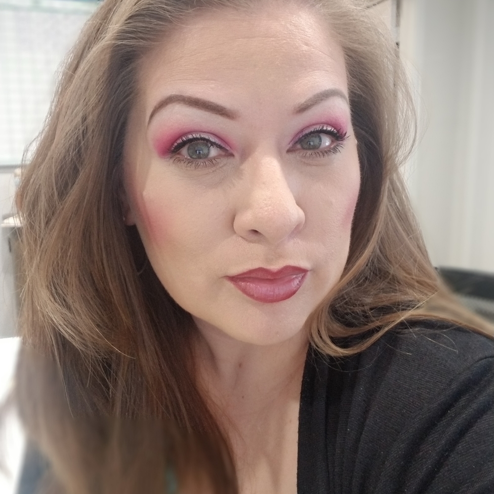 Meet your Posher, Laura